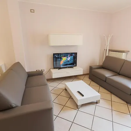 Apartment Appartamento 2 Livelli Sondrio
